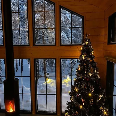 Ferienhaus Snow&pine Log Levi With Sauna & Hot Tub Kittilä