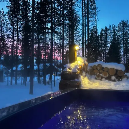 Ferienhaus Snow&pine Log Levi With Sauna & Hot Tub Kittilä